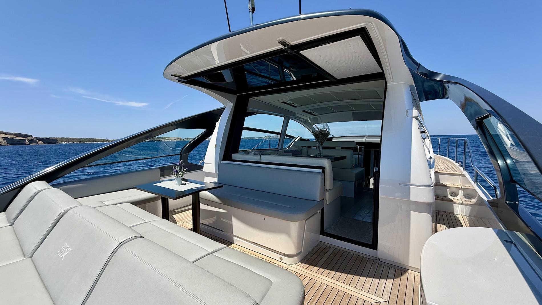 2018 PERSHING 5X 